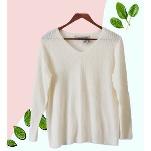 White Stag Women's winter white Rope Pattern sweater - Size 36 (16W)